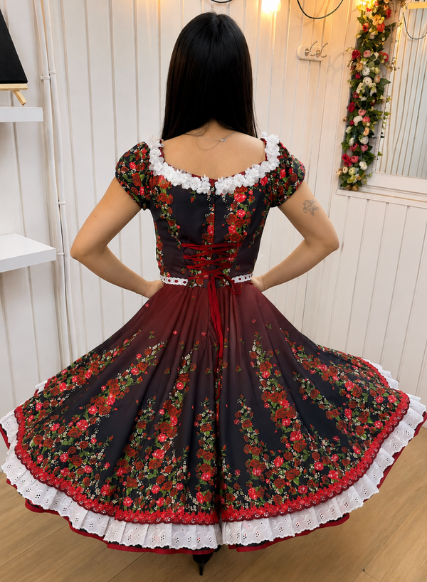 Vestido de china huasa Fantasia , degrade rojo escote macrame 3d blanco