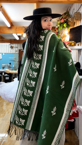 Ruana folklorica parra espiga REVERSIBLE Verde