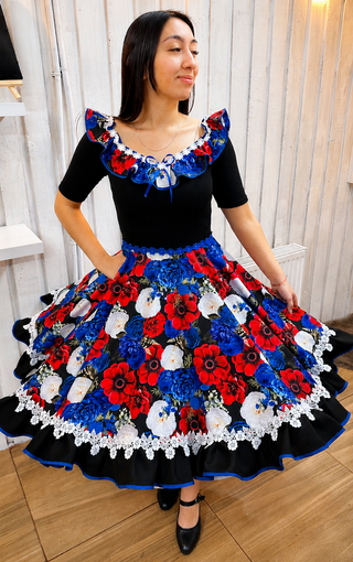 Vestido de China huasa fantasia sofia con vuelo en escote, negro azul