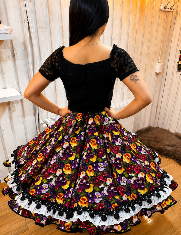 Vestido de gala folklorico, china huasa encaje y pensamientos
