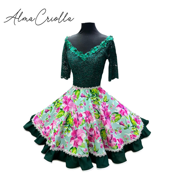 Vestido China huasa , encaje verde mente