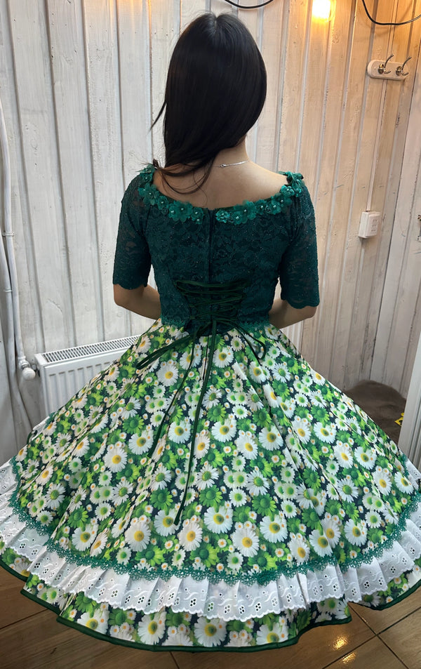 Vestido De China Huasa fantasia encaje verde oscuro talla 38
