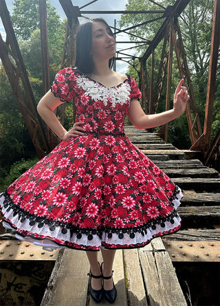 Vestido china huasa dalias y rosas