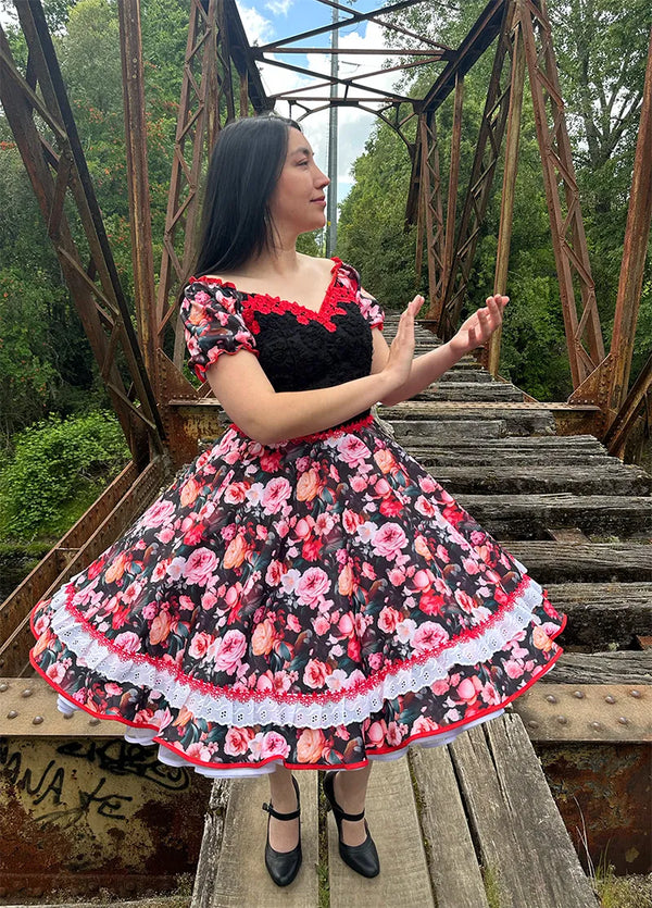 Vestido china huasa fantasia cuerpo encaje negro rojo talla 40