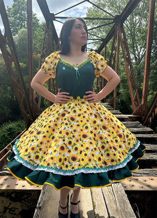 Vestido china huasa girasoles cuerpo verde