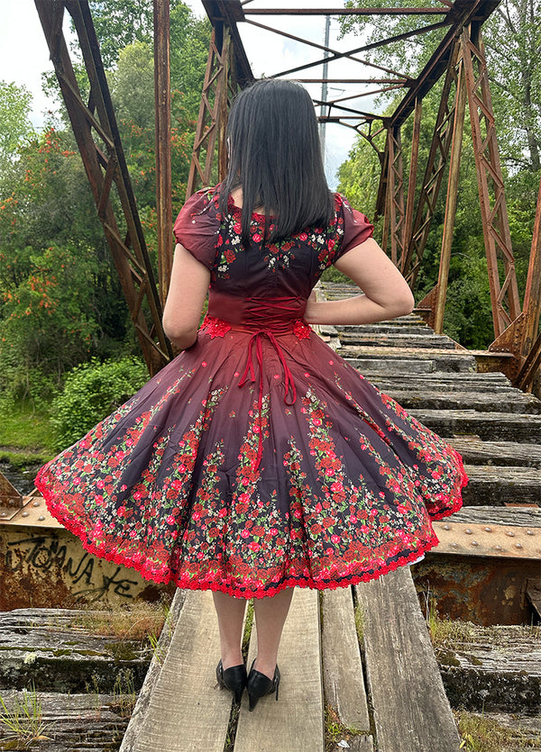 Vestido china huasa degrade rojo italiano macrame estrella