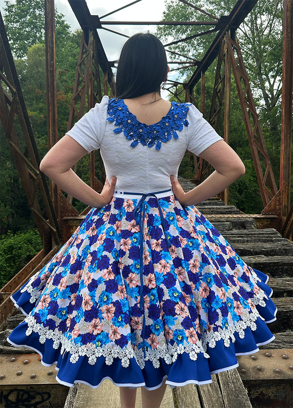 Vestido china huasa blanco azul Sofia