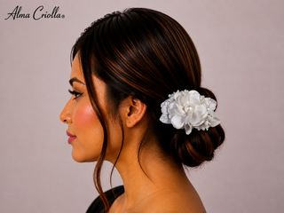 Tocado 8cm blanco con pinza