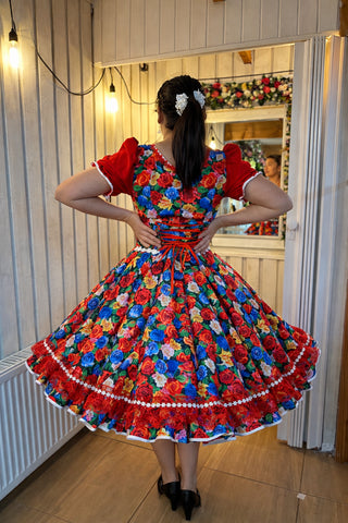 Vestido de china huasa escote recogido