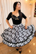 Vestido China huasa sofia negro con blanco, escote cristales