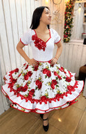 Vestido de china huasa blanco con aplicaciones rojas