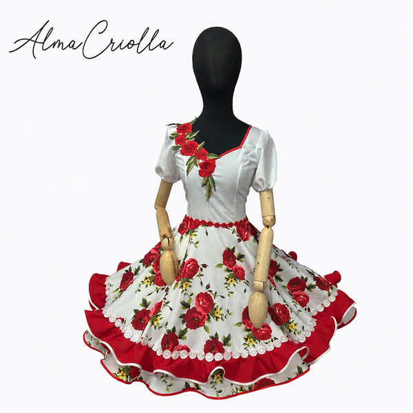 Vestido de china huasa blanco aplicaciones rojas