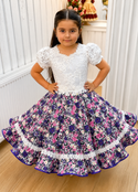 Vestido de china huasa fantasia blanco morado con brillos