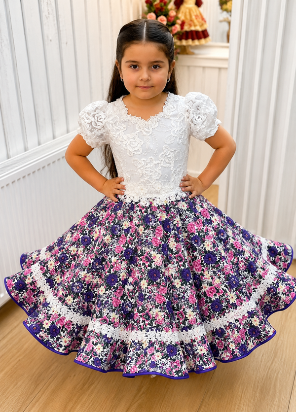 Vestido de china huasa fantasia blanco morado con brillos