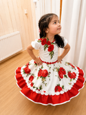 Vestido de china huasa blanco aplicaciones rojas talla 8