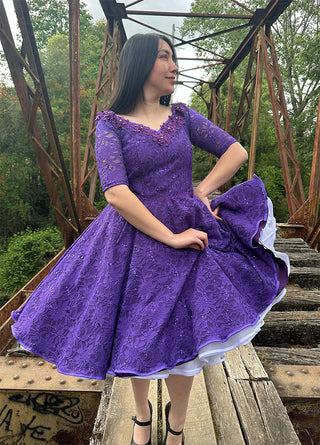 Vestido gala folklorica encaje morado